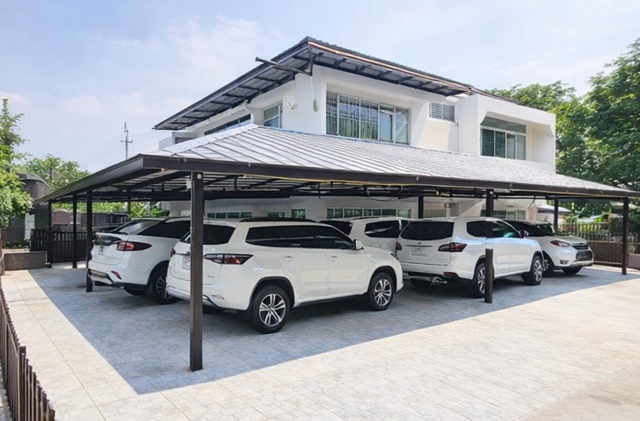 จอดรถ4-6คัน ให้เช่าบ้านเดี่ยว 2ชั้น 4นอน วชิรธรรมสาธิต39-45 BTSอุดมสุข1.7กม. 2น้ำ 80ตร.ว. 350 ตร.ม.  ถนนสุขุมวิท 101-1