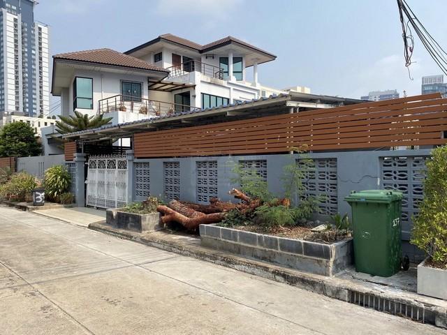 ให้เช่าบ้านเดี่ยว 1 ชั้น 61 ตร.ว. ซอยประชาราษฏร์บำเพ็ญ 10 ใกล้ MRT ห้วยขวาง