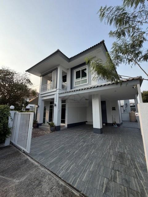 ให้เช่าบ้านเดี่ยว 2 ชั้น 54 ตร.ว. หมู่บ้านเสนาวิลล์ คู้บ้อน ซอย 27 ใกล้แฟชั่นไอซ์แลนด์