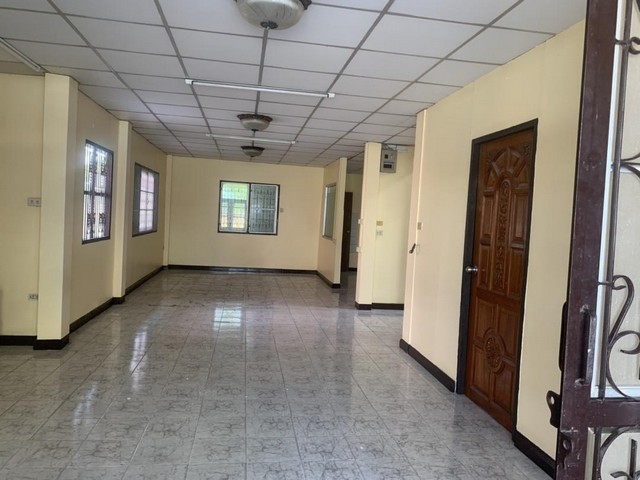 ให้เช่าบ้านเดี่ยว 2 ชั้น 72 ตร.ว. ถนนพระยาสุเรนทร์ เขตคลองสามวา ใกล้แฟชั่นไอซ์แลนด์