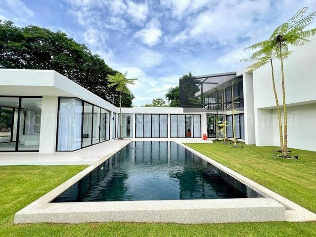 บ้านพูลวิลล่าสร้างใหม่ 2 ชั้น สไตล์โมเดิร์น #วิวดอยสุเทพ หางดง