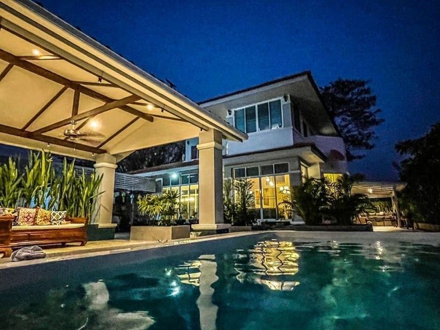 บ้าน 2 ชั้น เฟอร์นิเจอร์ครบ เป็นส่วนตัว เข้าเมืองง่าย สันทราย