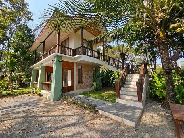 ให้เช่า 90,000 บาท/เดือน #ป่าแดด #เมืองเชียงใหม่ 1 ไร่ 30 ตรว. บ้าน 2 ชั้น สามารถทำธุรกิจ Home Stay ได้ บรรยากาศส่วนตัว บนพื้นที่ขนาดใหญ่