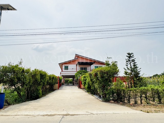 รหัสทรัพย์&nbsp; 6532บ้านเดี่ยว 500 ตร.วา เรียบคลองบางโพธิ์เหนือ สามโคก ปทุมธานี บ้านสวย เฟอร์ครบ พร้อมอยู่ที่ตั้ง :&nbsp;ตำบลบางโพธิ์เหนือ อำเภอสามโคก จังหวัดปทุมธานี 12160รายละเอียดทรัพย์- บ้านเดี่ยว 2 ชั้น ขนาดเนื้อที่ 500 ตารางวา (1 ไร่ 1 งาน)&nbsp;พื้นที่ใช้สอย 400 ตารางเมตร- 4 ห้องนอน, 5 ห้องน้ำ,&nbsp;1 ห้องนั่งเล่น, 1 ห้องรับประทานอาหาร, 1 ห้องครัว, 5-10 ที่จอดรถ- แอร์ 6 เครื่อง, เครื่องทำน้ำอุ่�