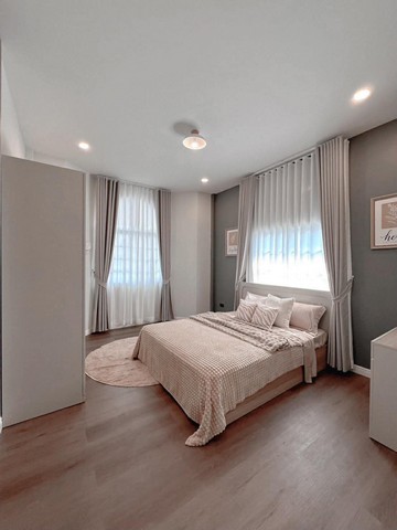    ขาย บ้านสวยๆ ทำเลดี ใจกลางเมืองหนองคาย     ขายบ้านสวย พร้อมที่ดินพื้นที่ 52 ตรว.ในตัวเมืองหนองคาย ใกล้ตลาดสดวัดธาตุ   บ้าน 3 ห้องนอน 2 ห้องน้ำ ห้องรับแขก   ห้องครัว  2 ที่จอดรถ      บ้านอยู่ในตัวเมือง เพื่อนบ้านดี มีร้านอาหารและร้านสะดวกซื้อใกล้ๆ สถานที่ใกล้เคียง คือ   ใกล้ตลาดสดวัดธาตุ 500 เมตร   ใกล้พระธาตุหล้าหนอง 700 เมตร   ใกล้สนามแบตมินตัน,ร้านกาแฟอเมซอน,โลตัสบิ๊กซี,