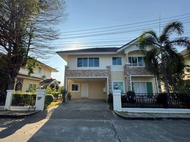 ให้เช่า 25,000 บาท/เดือน ขาย 3.95 ล้าน #กาญจน์กนก2 #ดอยสะเก็ด บ้านเดี่ยว 2 ชั้น #วงแหวนรอบ3 ในโครงการคุณภาพ บรรยากาศเงียบสงบ ปลอดภัยที่ดิน 64 ตารางวา4 ห้องนอน4 ห้องน้ำพื้นที่ใช้สอยกว้าง ฟังก์ชันครบ รองรับทุกกิจกรรมของครอบครัวมีมุมพักผ่อนในบ้าน และพื้นที่สีเขียวใกล้บ้านอยู่แล้วสบายใจ ใช้ชีวิตได้เต็มที่เงื่อนไขเช่า 25,000 บาท/เดือนสัญญา 1 ปีประกัน 2 เดือน + ล่วงหน้า 1 เดือนขา