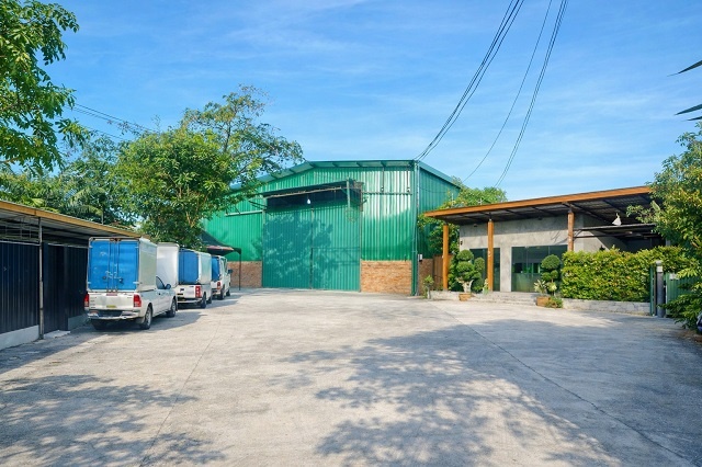 ทำเลดี ใกล้ชุมชน โกดังพร้อมสำนักงาน ใกล้ ขนาดที่ดิน และเส้นทางคมนาคมหลัก ตลาดสดบ้านพรุ 360ม.หาดใหญ่ 1ไร่ 400ตร.ว.1400 ตร.ม.Lalil House Pool Villa Hatyai บ้านลลิล ศักยภาพในหาดใหญ่ 49,999 B-M.เทศบาลเมืองบ้านพรุ 900 ม.เหมาะคลังสินค้า ศูนย์กระจายสินค้า หรือโรงงานขนาดเล็ก near BanPhru Market 360m. Hatyai Warehouse with office space 1rai 400sq.wa. 1400sq.m. 49,999B-M BanPhru Potential business location in HatYai Suitable for warehouse distribution center small factory Good location near community and main transportation routes กาญจนวนิช ตำบลบ้านพรุ อำเภอหาดให�