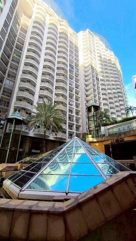 AOM 2567SV City Rama 3 : เอสวี ซิตี้ พระราม 3 ถนนพระรามที่ 3 แขวงบางโพงพาง เขตยานนาวา กรุงเทพมหานคร ราคา 3,500,000 บาทSV City Rama 3 : เอสวี ซิตี้ พระราม 3คอนโดมิเนียมที่มีความโดดเด่นบนถนนพระราม 3 เป็นโครงการขนาดใหญ่ มีหลายอาคารตั้งอยู่ติดแม่น้ำเจ้าพระยาการเดินทางสะดวก เข้าสู่แหล่งธุรกิจใจกลางกรุงเทพได้อย่างง่ายดาย อาทิ ถนนเจริญกรุง, ถนนพระราม 4, แยก ณ ระนอง, คลองเตย, และสาทรขายด่วน คอนโดพ