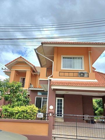 ให้เช่า 25,000 บาท/เดือน #กุลพันธ์วิลล์9 #หางดง บ้านเดี่ยว 2 ชั้น #แปลงมุม #เฟอร์นิเจอร์ครบ บริเวณด้านนอกกว้างขวาง #ใกล้กาดฝรั่ง #หิ้วกระเป๋าพร้อมเข้าอยู่ได้เลย (บ้านว่าง พ.ค. 2569)ขนาด 75 ตรว. พื้นที่ใช้สอย 182 ตรม. 3 ห้องนอน + 1 ห้องชั้นล่าง 3 ห้องน้ำ1 ห้องครัวพร้อมเฟอร์นิเจอร์ ตู้บิ๊วอิน แอร์ ตู้เย็น เครื่องทำน้ำอุ่น เครื่องซักผ้ามีบริการรักษาความปลอดภัย 24 ชม. มีสโมสร สระว่ายน�