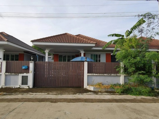   ขาย บ้านเดี่ยว/ทาวน์เฮ้าส์/คอนโด โครงการ รติรัตน์ ไทรน้อยถนน บ้านกล้วย-ไทรน้อย ตำบล ทวีวัฒนา อำเภอ ไทรน้อย จังหวัด นนทบุรี  ราคาโปรโมชั่น  1,577,000   บาท    ลดจาก 1,800,000  บาท ราคาโปรโมชั่นตั้งแต่วันที่  2 มีนาคม - 31 พฤษภาคม 2569  รายละเอียดทรัพย์  -  เนื้อที่  37.50 ตร.ว. พื้นที่ใช้สอย 60.00 ตร.ม.  -  บ้านหันไปทางทิศ ตะวันออกเฉียงเหนือ  พิกัดทรัพย์ : https://maps.app.goo.gl/L5mQHGWmWB9Qxpfy8  สถานที่ใกล้เคียง   -  ตลาดน้ำไท