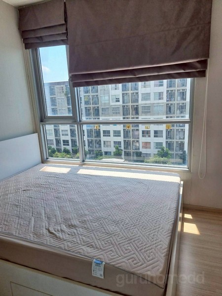 ghd000824R ให้เช่าคอนโด FUSE Sense Bangkae ขนาด 46.5 ตรม 2นอน 2น้ำ ชั้น 5 ระเบียงห้องทิศใต้ วิวสระ ไม่บล็อค ใกล้ MRTหลักสองปล่อยเช่าราคา 15,000 บาท/เดือนสัญญา 1 ปีมัดจำ 2 เดือนค่าเช่าล่วงหน้า 1 เดือน พร้อมเข้าอยู่เดือน มีนา.69สนใจติดต่อ:โบ O93 789ํ 4935ํLine: @guruhomeddคอนโด ฟิวส์ เซนเซ่ บางแค / FUSE Sense Bangkaeที่ตั้ง : ถนนพุทธมณฑลสาย 2 แขวงบางแคเหนือ เขตบางแค กรุงเทพมหานครใกล้ MRT หลักสองรายละเอียด :* ห้องขนาด 46.5 ตารางเมตร* 2 ห