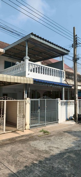 ghd000821R ให้เช่าด่วน ทาวน์เฮ้าส์ 2 ชั้น เอกชัย33 ใกล้วัดสิงห์ เนื้อที่ 18 ตรว 2นอน 2น้ำ ทำเลดีราคาเช่า 10,000 บาท/เดือนสนใจติดต่อ:โบ O93 789ํ 4935ํLine: @guruhomeddคอนโด ทาวน์เฮ้าส์ 2 ชั้น เอกชัย33 ใกล้วัดสิงห์ที่ตั้ง : แขวงบางขุนเทียน เขตจอมทอง กรุงเทพมหานครรายละเอียด :* เนื้อที่ 18 ตารางวา* 2 ห้องนอน 2 ห้องน้ำ* ใกล้วัดสิงห์สถานที่สำคัญใกล้เคียง1. วัดสิงห์2. สำนักงานสรรพากรพื้นที่กรุงเทพมหานคร 273. โร�