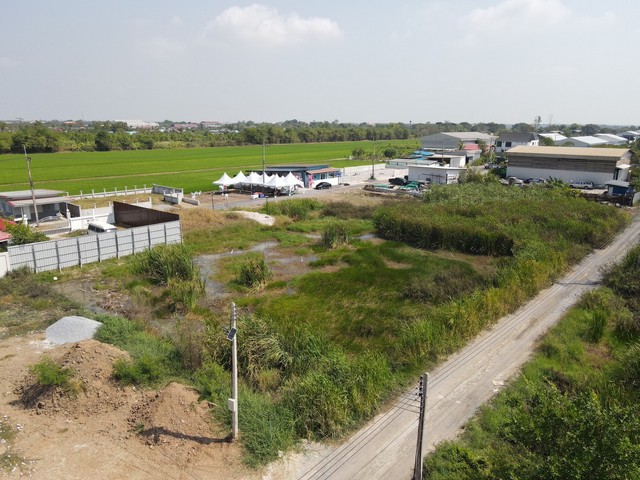 ถูกสุดๆ ที่ดินคลอง 10 ลำลูกกา จ.ปทุมธานี 200ตรว. 1.25ลบ.เท่านั้น T. o86-3ol-6l6lเหมาะลงทุนทำโกดัง บ้านพัก  ออฟฟิศ ลงทุนระยะยาวพิกัด  คลอง11 ต.บึงทองหลาง อ.ลำลูกกา ปทุมธานีเนื้อที่ 200 ตรว.  ราคา 1,250,000 บาทมี 2 แปลงสอบถาม/นัดเยี่ยมชม T.วรุณรัตน์ 086-301-6161   o86-3ol-6l6l-ปะปาไฟฟ้าหน้าแปลง-หน้ากว้าง 23 ลึก 34.78 เมตร-ถนนหินคุกกว้าง 10 เมตร-ถมประมาณ 80 เซ็น-ถมไม่เยอะ มีเพื่อนบ้าน-เหมาะทำบ้าน โกดัง  โฉนดครุแดง ฟรีค่�