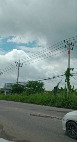           ขายที่ดิน 14 ไร่ 2 งาน ที่ดินมีสภาพเป็นท้องร่องสวนกล้วย ถมไม่มาก มีหน้ากว้างติดถนนใหญ่ ชื่อ ถนนหมายเลข 3200 สายฉะเชิงเทรา-บางน้ำเปรี้ยว ประมาณ 150 เมตร สามารถสร้างอาคารพาณิชย์ได้ถึง 35 คูหา        ที่ดินตั้งอยู่ในย่านเศรษฐกิจ มีหมู่บ้าน , ตลาด , แหล่งท่องเที่ยว อยู่บริเวณใกล้เคียง เช่น ตลาดบ้านใหม่ 100 ปี  , หมู่บ้านประชาสุข , หมู่บ้านอัจฉรา , วัดสมานรัตนาราม          ที่ดินจ�