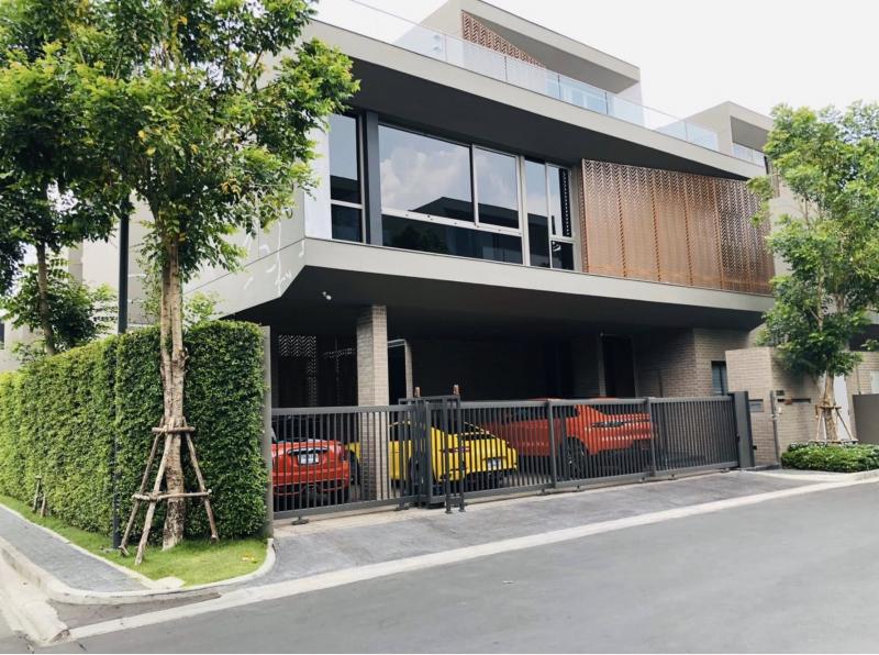 ขายบ้านเดี่ยวหรู 3 ชั้นหลังมุม 450 ตรม. โครงการ ARTALE พัฒนาการ-ทองหล่อ ซอยพัฒนาการ 20 ใกล้ทางด่วน เพียง 3.5 กิโลเมตร ถึงทองหล่อ*** ราคาขาย 59 ล้านบาท ติดต่อ::  ชยา โทร/ID Line:: 0942823961   Link Line:: https://line.me/ti/p/3xFA1An8Kcรหัส# T26-288บ้านเดี่ยวหรู 3 ชั้นหลังมุม โครงการ ARTALE พัฒนาการ-ทองหล่อ ซอยพัฒนาการ 20 คฤหาสน์หรู สไตล์ Penthouse จาก Ananda อายุบ้าน 6 ปี - ที่ดิน 71.5 ตารางวา- พื้นที่ใช้สอย 450 ตารางเมตร - 3 ห้องนอน - 5 ห้องน้ำ - 1 ห้อง Living room