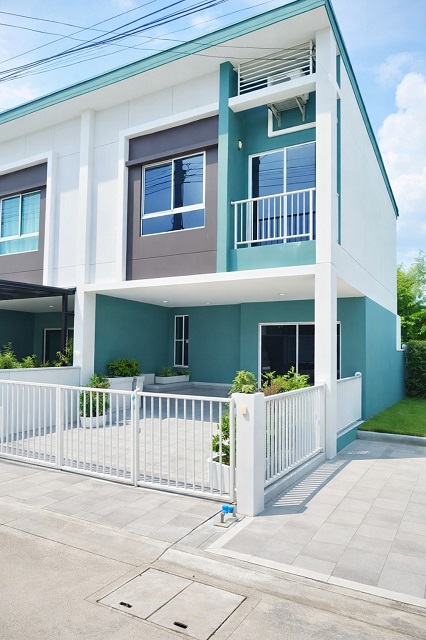 BTS คูคต 1.3 กม.ขาย-เช่าทาวน์โฮม 2 ชั้น 3 น้ำ 16 ตร.ว. 125 ตร.ม.สนามบินดอนเมือง 1.8 กม 3 นอน 15,998B-M. ขาย 3.89 ลบ.ทำเลติดถนนสายไหม เดินทางสะดวก ใกล้รร.ประชานุกูล 700 ม. เหมาะสำหรับอยู่อาศัย ในย่านชุมชนคุณภาพ ตลาดเอซี สายไหม เดินทางสะดวก เชื่อมต่อถนนพหลโยธิน สุขาภิบาล 5 Don Mueang Airport 1.8 km 3 bath 16 sq.wa. 125 sq.m.BTS Khukot 1.3 km. For Sale/Rent 2-story townhome 3 bed  usable area 15,999THB-month Sale price 3.89 million THB Located on Sai Mai Road convenient transportation near Prachanukul School 700 m Ideal for living in a quality community area near AC Sai Mai Market Easy access to Phahonyo