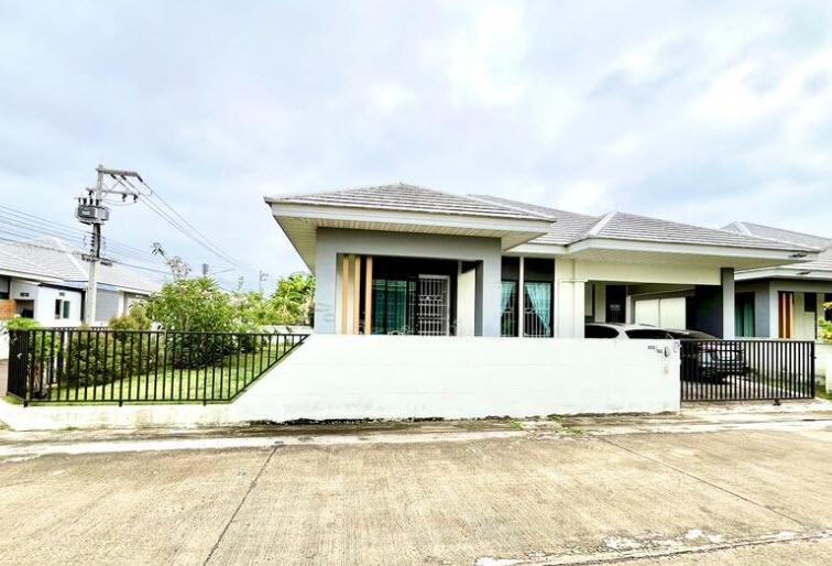 บ้านเดี่ยวชั้นเดียวหัวมุม 3 นอน 2 น้ำ บุญถาวร โคราช 2.7กม.ใกล้เซ็นทรัล โคราช 16กม.  72ตร.ว. 280ตร.ม.  โซนจอหอ ใกล้รร.สุรนารีวิทยา 2.5 กม. 