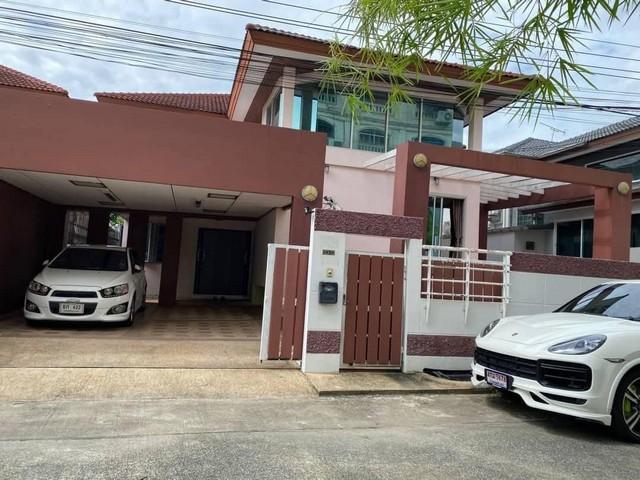 HR 9545 ให้เช่าบ้านเดี่ยว 2 ชั้น หมู่บ้านอารีน่าการ์เดนท์ อ่อนนุช 44 ทำออฟฟิศได้ ใกล้ BTS บางจาก 5 นาที จอดรถได้ 5 คัน