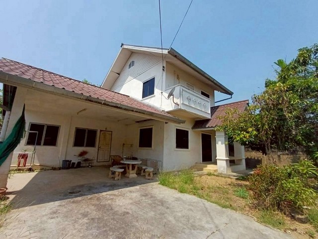 บ้านพร้อมที่ดินแปลงใหญ่ เหมาะอยู่อาศัยหรือรีโนเวทเพิ่มมูลค่า ท่าศาลา