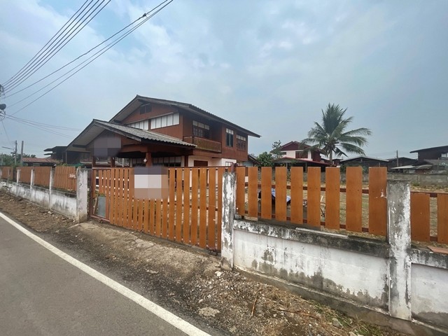 ขายบ้านพร้อมที่ดิน  ซอยกองฝ้ายคำ ถนนวังซ้าย  อำเภอสอง  แพร่ 