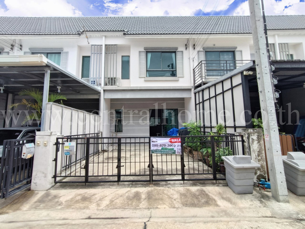 รหัสทรัพย์ N0810ทาวน์เฮ้าส์ โมดิ วิลล่า ปิ่นเกล้า-วงแหวน บ้านสวยพร้อมอยู่ที่ตั้ง : ซอยอัจฉริยะพัฒนา&nbsp;ตำบลศาลากลาง อำเภอบางกรวย จังหวัดนนทบุรี&nbsp; 11130รายละเอียดทรัพย์- ทาวน์เฮ้าส์ 2 ชั้น เนื้อที่ดิน 20&nbsp;ตารางวา พื้นที่ใช้สอย 120&nbsp;ตารางเมตร&nbsp;- 3 ห้องนอน, 2&nbsp;ห้องน้ำ, 1 ห้องรับแขก, 2 ที่จอดรถ&nbsp;&nbsp;- แอร์ 1 เครื่อง, เฟอร์นิเจอร์บิ้วอินบางส่วน- หน้าบ้านหันทิศตะวันออกสิ่งอำนวยควา�