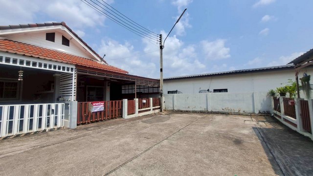 ขายทาวน์โฮม หมู่บ้านบุญรักษา วิลล์ 2 ถนนนิคมอีสเทิร์นศรีราชา ชลบุรี