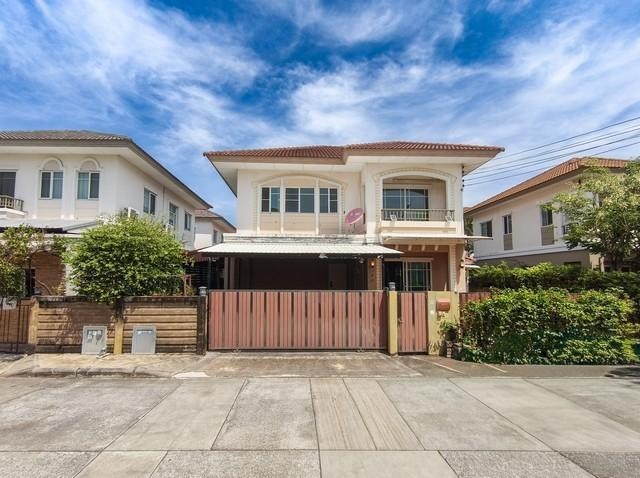 ขายบ้าน เดี่ยว2ชั้น หมู่บ้าน ภัสสร เพรสทีจ อ่อนนุช ถนนเฉลิมพระเกียรติ รัชกาลที่9 บ้านทิศใต้ติดต่อ คุณปอ : 061 619 8565ID line: 061 619 8565แอดไลน์กดที่ลิงค์นี้ได้เลยครับ : https://line.me/ti/p/zu0mm-ozFXติดต่อ คุณบิว : 081 252 3279 ID line: 061 787 9691แอดไลน์กดที่ลิงค์นี้ได้เลยครับ : https://line.me/ti/p/SR5Ehdv_q-** รหัส BT94 ราคา 4,990,000 บาท- บ้านเดี่ยว 2 ชั้น ภัสสร เพรสทีจ อ่อนนุช (Passorn Prestige Onnut) ถนนเฉลิมพระเกียรติ รัชกาลที่ 9- เชื่อมต่อใจกลางเมืองได้ง่าย �