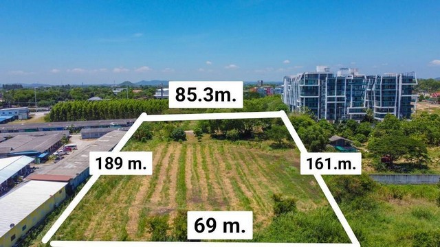 AOM 2582 ขายที่ดิน 8 ไร่ 217 ตารางวา ฝั่งทะเล นาจอมเทียน     ไร่ละ 25 ล้านบาทชื่อไทย ค่าใช้จ่าย ณ วันโอน 50/50 ห่างทะเลเพียง 800 เมตร ห่างถนนสุขุมวิทเพียง 250 เมตร สามารถ ทำคอนโดสูงได้ สถานที่ใกล้เคียง ใกล้ตลาดน้ำ 4 ภาค พัทยา ใกล้ทางด่วนมอเตอร์เวย์ ใกล้สวนนงนุช ใกล้ร้านอาหารปูเป็น ลุงไสว และอื่นๆ ฯลฯ ใกล้ร้านคาเฟ่ ช็อคโกแลต แฟตตอรี่ Land for sale 8 rai 217 square wah Sea side, Najomtien          25 million baht per rai  Thai name, expenses on the transfer date