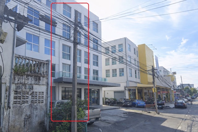 MRTลำสาลี 900 ม. เดอะมอลล์ บางกะปิ 800ม.ถนนลาดพร้าว 117-121 อาคารพาณิชย์ 3.5ชั้น ให้เช่า 1-2นอน 2 ห้องน้ำ ใกล้แฮปปี้แลนด์300 ม. 22-24,999B-M เหมาะสำนักงาน คลินิก อยู่อาศัย ขนาด 15 ตร.ว. 210 ตร.ม.The Mall Bangkapi 800m.MRT Lam Sali 900 m. Ladprao Road 117-121 Commercial building 3.5Storeys for rent  1-2bed and 2bath near Happyland300m. 22-24,999B-M Yellow Line MRT stations within 1 km2 spacious usable area suitable for office clinic or residence land size 13.5 sq.wah and 180 sq.m.ถนนลาดพร้าว 117-121 แฮปปี้แลนด์ แขวงคลองจั่น เขตบางกะปิ จังหวัดกรุงเทพมหานครขนาดที่ดิน 15 ตารางวา พื้น