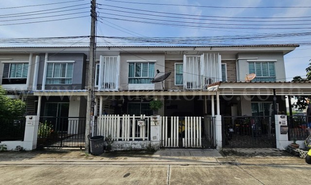 รหัสทรัพย์ : N0686ทาวน์โฮม พฤกษาวิลล์ 51 พหลโยธิน - ซอยเพิ่มสิน 29ที่ตั้ง : ซอยเพิ่มสิน 29&nbsp;ถนนเพิ่มสิน แขวงคลองถนน เขตสายไหม กรุงเทพมหานคร&nbsp;10220รายละเอียดทรัพย์- ทาวน์โฮม 2&nbsp;ชั้น เนื้อที่ 18.7&nbsp;ตารางวา พื้นที่ใช้สอย 110 ตารางเมตร- 3 ห้องนอน, 2&nbsp;ห้องน้ำ, 1 ห้องรับแขก, 1 ห้องครัว, 1 ที่จอดรถ- แอร์ 3 เครื่อง- หน้าบ้านหันทางทิศใต้สิ่งอำนวยความสะดวก- เจ้าหน้าที่รักษาความปลอดภัย 24 ชม.- สวน�