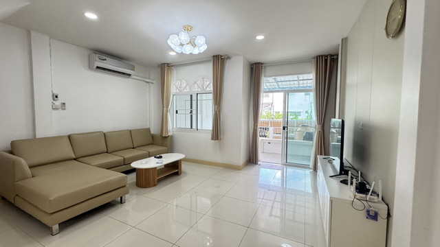 บ้านรัชดา18 ห้วยขวาง 3ห้องนอน 3ห้องน้ำ เฟอร์นิเจอร์ครบรีโนเวทใหม่ใกล้พระราม9 เหม่งจ๋าย ลาดพร้าว สุธิสารเดือนละ42,000 บาทสัญญาขั้นต่ำ 1 ปีแรกเข้า ประกัน 2 เดือน + ล่วงหน้า 1 เดือนสนใจสอบถามข้อมูลเพิ่มเติม และนัดดูNH652Mobile : 099-0964478 , 0989566391Line ID :@Goodassetsคลิกแอดไลน์ที่ลิ้งค์ >>https://lin.ee/hCJ4ZI8We Chat : Achiwarasp#บ้านเช่า #บ้านเช่าห้วยขวาง #บ้านเช่ารัชดา #บ้านเช่าประชาราษฎร์บำเพ็ญ #บ้านเช่ากรุงเทพ#บ้านเช�