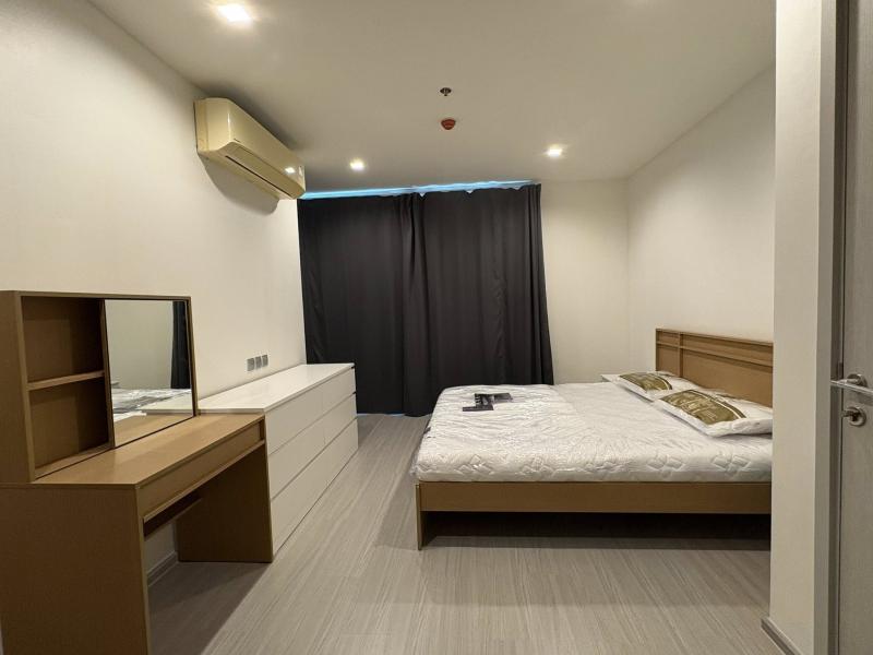 Life Sukhumvit 62 Spacious Clean Safe 21st Floor BTS BangChak