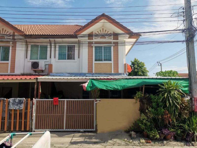   ขาย บ้านเดี่ยว/ทาวน์เฮ้าส์/คอนโด โครงการ  ขาย ทาวน์เฮ้าส์ พฤกษา วิลล์ เทพารักษ์  ซอย ขจรวิทย์ ถนน เทพารักษ์ ตำบล แพรกษาใหม่ อำเภอ เมืองสมุทรปราการ จังหวัด สมุทรปราการ  ราคาโปรโมชั่น  1,847,000    บาท    ลดจาก   2,000,000   บาท ราคาโปรโมชั่นตั้งแต่วันที่  2 มีนาคม - 31 พฤษภาคม 2569  รายละเอียดทรัพย์ -  เนื้อที่ 27.70 ตร.ว.  พื้นที่ใช้สอย 96.50 ตร.ม.  -  บ้านหันไปทางทิศ เหนือ  พิกัดทรัพย์ :  https://maps.app.goo.gl/gVSbL4KMZgEoo25Y6