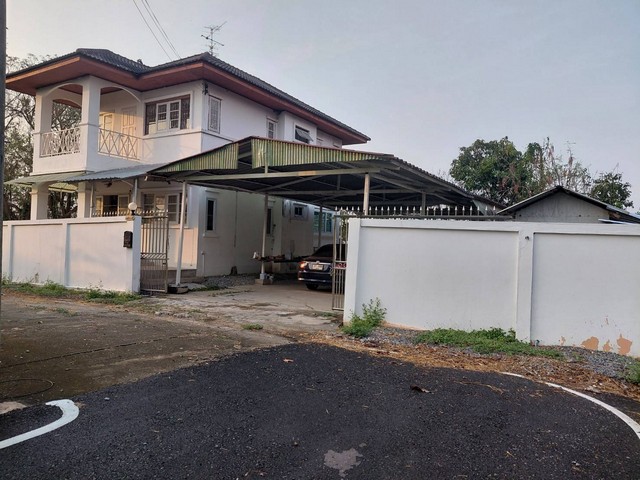 ขายบ้านเดี่ยว 2 ชั้น 90 ตร.วา บ้านเลขที่ 19/16 หมู่ที่ 11 ต.บ้านใหม่  อ.บางใหญ่ จ.นนทบุรี บนเลขที่โฉนด 62488 และ 62185 ต.บ้านใหม่  อ.บางใหญ่ จ.นนทบุรี  ขาย 5.3 ล้านบาท  เช่า 25,000 บาท/เดือน ซื้อผ่อนตรงเจ้าของได้ วางดาวน์ 30% ที่เหลือผ่อน 5ปี +++ เนื้อที่กว้างขวาง มีโรงจอดรถขนาดใหญ่ ปลูกต้นไม้ทำสวนได้+++ อยู่บางใหญ่แหล่งเจริญ คมนาคมสะดวกสบาย+++ มาตรฐานโครงสร้างผ่านการขออนุญาต+++ ใกล้หาดเติมรัก