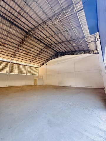 RK0867 ให้เช่าโกดัง 400 ตารางเมตร ถนนเทพารักษ์ กม.26 ตำบลบางเสาธง อำเภอบางเสาธง เหมาะแก่การทำโรงงาน ขนาดเล็ก และคลังสินค้าโกดัง 400 ตารางเมตร ถนนเทพารักษ์ กม.26ขนาด 20x20 =400 ตร.ม.ประตูไฟฟ้าสูง 5 เมตรไฟฟ้า 15 แอมป์(3เฟส)ใกล้จุดขึ้นลงทางทางด่วนที่ตั้ง โกดังวรรณศิริ 79 หมู่ 2 ถนนเทพารักษ์ ตำบลบางเสาธง อำเภอบางเสาธง จังหวัดสมุทรปราการ 10570ค่าเช่าเดือนละ 38,000 - 40,000.-บาทสัญญาเช่าอย่างน้อย 1 