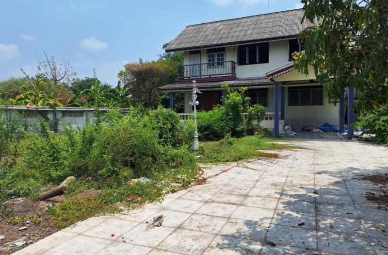 ขายที่ดิน 293 ตรว. พร้อมบ้าน4หลัง ใกล้สนามบินสุวรรณภูมิ  บึงกุ่ม  กรุงเทพมหานคร