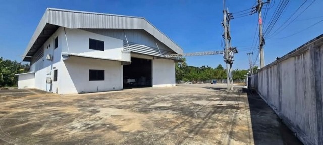 #ให้เช่าโกดังเมืองฉะเชิงเทรา#ให้เช่าโกดัง/คลังสินค้า / โรงงาน พื้นที่รวม 1 ไร่ครึ่ง ????ตำบลวังตะเคียน อำเภอเมือง จังหวัดฉะเชิงเทรา✅รายละเอียด:????ขนาดโกดัง 500 ตารางเมตร????มีใบรง. 4(ฉีดพลาสติก)????ไฟฟ้าโรงงาน 3 เฟส,หม้อแปลง 500 kva????เขตพื้นที่สีส้ม???? หลังคาสูง 7 เมตร ????พื้นรับน้ำหนักได้ 2 ตันต่อตรม.????ออฟฟิศ 2 ชั้น  แบ่งห้องทำงานเป็นสัดส่วน 90 ตรม. มีห้องน้ำ ????พื้นที่ใช้สอยภายนอกอา�