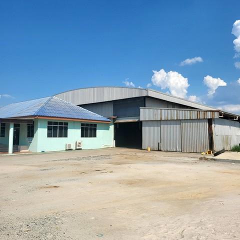 ให้เช่าโกดัง 2ไร่ 1,800ตร.ม.ย่านบ้านโพธิ์ฉะเชิงเทราพื้นที่สีเขียวใกล้ท่าเรือบ้านโพธิ์ราคาเช่า 216,000 บาท / เดือน ( ราคา 120 บาท / ตร.ม.)หมู่ที่ ตำบลบ้านโพธิ์ อำเภอบ้านโพธิ์ จังหวัดฉะเชิงเทรา 24140ติดต่อ : คุณภัสพงณ์ 0634098164Line : binkem22https://www.facebook.com/profile.php?id=61581484955548เนื้อที่ 2 ไร่ พื้นที่ใช้สอย 1800 ตารางเมตร สูง 7 เมตร (30×60×7)มีออฟฟิสศ พร้อมใช้งาน ใกล้ท่าเรือราคาเช่า 216,000 บาท / เดือน ( ราคา 120 บาท / ตร.ม.)หมู่ที่ �