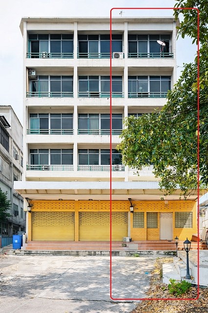 BTSสำโรง 330ม. BTSปู่เจ้า 640ม. อาคารพาณิชย์ 7 นอน 5 น้ำ ใกล้อาคารพาณิชย์ 5 ชั้น ตึกหัวมุม 4แอร์ 18 ตร.วา. 365 ตร.ม. 24,999 B-M.เหมาะทำออฟฟิศ ธุรกิจ หรืออยู่อาศัย ทำเลสำโรง สุขุมวิท เดินทางสะดวก  ทำเลรายล้อมด้วยแหล่งธุรกิจ ศูนย์การค้า รองรับการใช้งานหลากหลาย ใกล้อิมพีเรียลเวิลด์ สำโรง 300 ม.รถไฟฟ้า และทางด่วน BTS Samrong 330m. BTS Puchaow 640m. 7bed 5bath commercial building 4A/C  5 story corner building usable area 18 sq.wa. 365 sq.m. 24,999 B-M Suitable for office business or residence Located in Samrong Sukhumvit with c