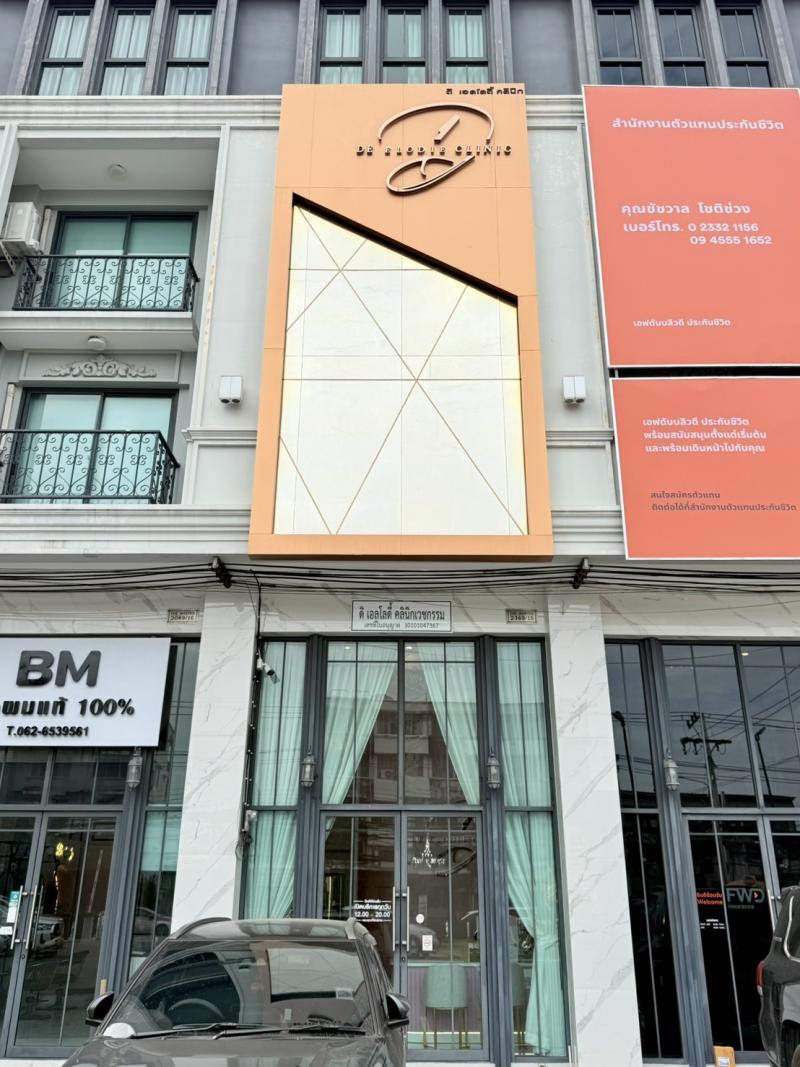 สนใจนัดดูสถานที่ / สอบถามเพิ่มเติมโทร : 063-798-9988Line : sai.paniประกาศเซ้ง คลินิกความงาม&nbsp; #อ่อนนุช @โครงการ The Master&nbsp;- ใกล้ BTS อ่อนนุช และ BTS ศรีนุช เดินทางสะดวก- มีที่จอดรถสำหรับลูกค้าในโครงการ- พร้อมโซเชียลมีเดียทุกช่องทางของคลินิก + ฐานลูกค้าเดิม- โครงการเป็นศูนย์รวมธุรกิจและร้านค้า #มีคนสัญจรตลอด- ระบบรักษาความปลอดภัย และ CCTV 24 ชั่วโมง- เหมาะสำหรับคลินิกความงาม / สปา / ธุรกิจบริ