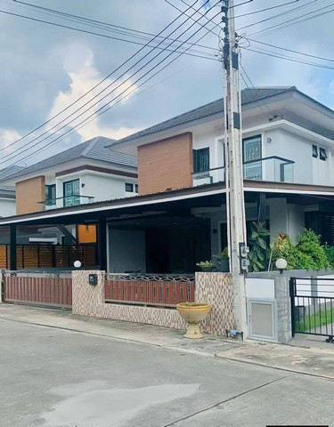 #ให้เช่าบ้านบ้านบึงชลบุรี????ให้เช่าหมู่บ้านธนาสิริ บ้านบึง????ค่าเช่า 25,000 บาท / เดือน      สัญญาขั้นต่ำ 1 ปี     จ่ายล่วงหน้า 2 เดือน      ประกันเช่า 1 เดือน****รวมจ่าย 3 เดือนเข้าอยู่ได้เลยค่ะ****✅ค่าส่วนกลางฟรี ทางเจ้าของจ่ายให้ไม่ต้องชำระเพิ่ม ????มี 3 ห้องนอน 3 ห้องน้ำ 1 ห้องครัว บ้าน 2 ชั้น จอดรถได้ 2 คัน ????เฟอร์นิเจอร์????????แอร์ 4 ตัว(ทุกห้องนอนและห้องนั่งเล่น)????เตียง + ที่นอน 6 ฟุต (ห้อง�