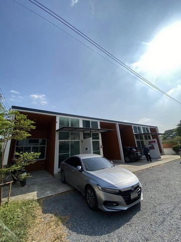 ให้เช่าบ้านเดี่ยว33ตร.ว.ย่านถนนรามอินทราเขตคันนายาวใกล้แฟชั่นไอซ์แลนด์ ** บ้านเปล่าไม่มีเฟอร์ **ราคาเช่า 15,000 บาท / เดือนที่ตั้ง ถนนรามอินทรา แขวงรามอินทรา เขตคันนายาว กรุงเทพติดต่อ : คุณภัสพงณ์ 0634098164Line : binkem22https://www.facebook.com/profile.php?id=61581484955548เนื้อที่ 33 ตารางวา จำนวน 1 ชั้น 1 ห้อง 1 ห้องน้ำ มีแอร์ ที่จอดรถ 1 คันเดินทางสะดวก ถนนรามอินทรา ใกล้แฟชั่นไอซ์แลนด์ราคาเช่า 15,000 บาท / เดือนที่ตั้ง ถ