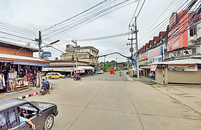 ที่ดินการค้า ติดถนนใหญ่ ใจกลางชุมชน  ใกล้ตลาด โรงพยาบาล 380ตรว. อ.บ้านไร่ อุทัยธานี 086-301-6161พิกัด ที่ดิน ต.บ้านไร่ อ.บ้านไร่ จ.อุทัยธานี เนื้อที่ 380.5 ตรว.   (เนื้อที่ 0-3-80.5 ไร่)ราคา 7.6 ล้านบาท (เฉลี่ย 20000/ตรว.เท่านั้น)สอบถาม T.วรุณรัตน์ 086-301-6161   o86-3ol-6l6lกว้าง ด้านหน้าติดถนนประมาณ 36ม. ด้านหลังประมาณ 45ม.  ความลึกประมาณ  35,37 เมตรผังสีแดง 3.4 ไฟฟ้า ประปาภูมิภาค หน้าแปลง   อยู่ในเขตเทศบาลโฉนดครุฑแด�