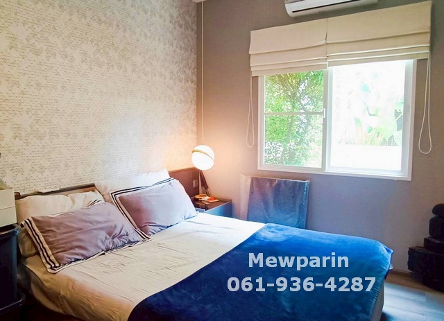 428948 ให้เช่า บ้าน มัณฑนา5อ่อนนุชวงแหวน ขนาด 70 ตารางวา พื้นที่ใช้สอย 175 ตรม. บ้านหลังมุมวิวสวน หันหน้าทางทิศเหนือบ้านไม่ตรงข้ามกับใคร บ้านตัวอย่างตกแต่งพร้อม built in fully furnishedรายละเอียด:ขนาด 70 ตารางวา พื้นที่ใช้สอย 175 ตรม.- 4ห้องนอน 4 ห้องน้ำ- ห้องอเนกประสงค์ชั้นล่าง- built in fully furnished_ _ _ _ _ _ _ _ _ _ _ _ _ _ _ _ _ _ราคาให้เช่า 29,000 บาท /เดือน_ _ _ _ _ _ _ _ _ _ _ _ _ _ _ _ _ _สิ่งอำนวยความสะดวก- Swimming pool and Jacuzzi pool, salt water system- Fitness- Lounge room- สวน�