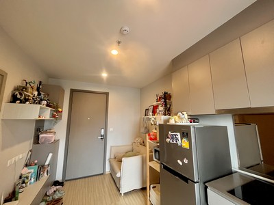 ไม่ต้องผ่อนเอง มีผู้เช่าผ่อนให้!!! ขายคอนโด โครงการ เดอะ ไพรเวซี่ ท่าพระ อินเตอร์เชนจ์ (The Privacy Thaphra Interchange) ชั้น 8 ขนาด 24.99 ตร.ม..TPI-2896.ขายคอนโดพร้อมผู้เช่า สัญญาเหลือเป็นปี มีเงินเข้าต่อเนื่อง! ห้องขนาด 24.99 ตร.ม. ชั้น 8 วิวเมืองโล่ง ติด MRT ท่าพระ เพียง 100 เมตร net yield 5.4% ต่อปี .โครงการ: เดอะ ไพรเวซี่ ท่าพระ อินเตอร์เชนจ์ (The Privacy Thaphra Interchange)- ขนาดห้อง: 24.99 ตร.ม.- ประเภท: 1 ห้องนอน 1 ห้องน้ำ- ชั้น: 8- วิว: วิวเ�