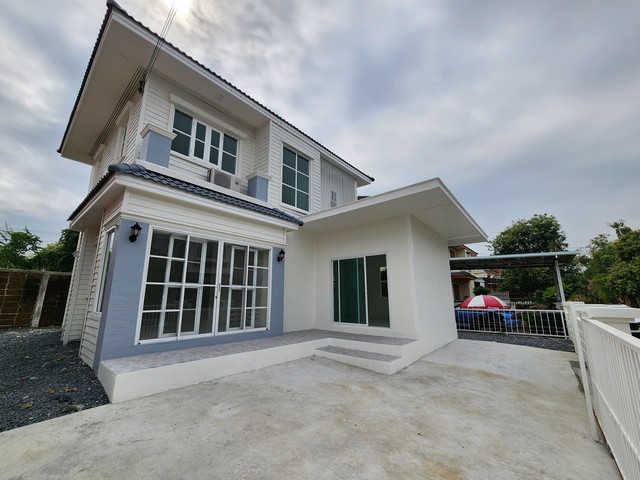 SF093 ขายด่วน หมู่บ้าน Vararom Lakeview : วรารมย์ เลควิลล์ บ้านเดียว ส่วนกลางทะเลสาบ ทำเลดี ติดถนนบางพลี-ตำหรุราคาเพียง 4.55 MB เท่านั้น---------------------------------------------------3นอน 2น้ำพท.ใช้สอย 200+ ตร.มพท.ที่ดิน 52.5 ตร.ว---------------------------------------------------สิ่งอำนวยความสะดวก ที่จอดรถ / รปภ.24 ชั่วโมงฟิตเนต …สระว่าย ทะเลสาบ------------------------------------ทำเล : เดินทางสะดวก ติดถนนบางพลี-ตำหรุใกล้ Mega home ตลาดสดสุธาวี Sino Parkอาหารการกินเพียบ Location Maphttps://maps.app.goo