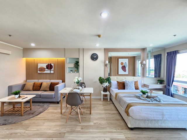 SF089 ขาย ลุมพินี วิลล์ นาเกลือ-วงศ์อมาตย์ ออกแบบ เพื่อ ทุกเพศ ทุกวัยเพิ่ม Function สำหรับ  ผู้สูงอายุ หรือ ผู้ใช้วิลแชร์   ราคาเพียง 1.99 MB เท่านั้น  --------------------------------------------------- Studio ขนาด 35.12 ตร.ม ชั้น 4 อาคาร A ห้องมุม ห้องแต่งสวย พร้อมอยู่ออกแบบเพิ่ม Function สำหรับผู้สูงอายุ ชั้นเดียวกัน ส่วนกลาง เข้าใช้ส่วนกลางได้สะดวก--------------------------------------------------- สิ่งอำนวยความสะดวก ที่จอดรถ / รปภ.24 ชั่วโมงฟิตเนต สระว�