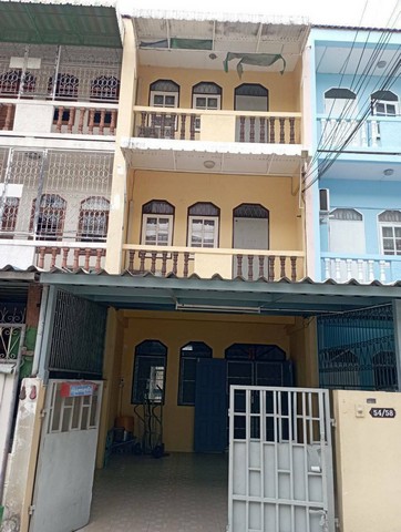 ให้เช่า / ขาย ทาวน์เฮาส์ 3 ชั้น หมู่บ้านดีพร้อม จรัญสนิทวงศ์ 12 ( Dee Prom Charansanitwong 12 )ที่ตั้ง : ซ. จรัญสนิทวงศ์ 12 แขวงวัดท่าพระ เขตบางกอกใหญ่ กรุงเทพมหานคร 10600รหัสทรัพย์ SSS-240015 รายละเอียดบ้าน- เนื้อที่ 25 ตารางวา- พื้นที่ใช้สอย 120 ตรม.- 3 ห้องนอนพร้อมแอร์ - 3 ห้องน้ำ - หน้าบ้าน ทิศตะวันออกเฉียงเหนือ - ใกล้ MRT สถานีจรัญฯ 13 ใกล้สิ่งอำนวยความสะดวกต่างๆ เข้าออกได้หลายทาง- ห่างจาก MRT สถานีจรัญฯ 13 