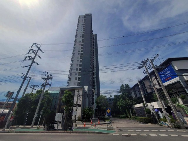   ขาย บ้านเดี่ยว/ทาวน์เฮ้าส์/คอนโด โครงการ คอนโด นอตติ้ง ฮิลล์ สุขุมวิท แพรกษาถนน แพรกษา ตำบล ท้ายบ้านใหม่ อำเภอ เมืองสมุทรปราการ จังหวัด สมุทรปราการ  ราคาโปรโมชั่น   1,401,000   บาท    ลดจาก   1,556,000   บาท ราคาโปรโมชั่นตั้งแต่วันที่  2 มีนาคม - 31 พฤษภาคม 2569  รายละเอียดทรัพย์ - พื้นที่ใช้สอย 23.57 ตร.ม. -  1 ห้องนอน  1 ห้องน้ำ   สถานที่ใกล้เคียง   -  แบล็คมาร์เก็ต -  โรบินสันไลฟ์สไตล์สมุทรปราการ -