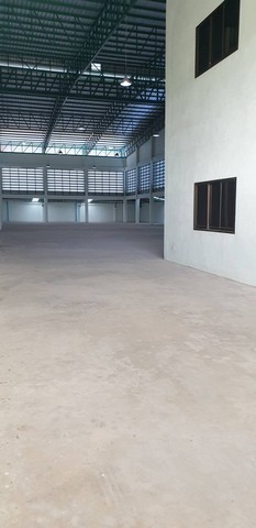 RKJ375ให้เช่าโรงงาน  สร้างใหม่ ขนาดพื้นที่ 317 ตารางวา พร้อมออฟฟิศ 2 ชั้น มีใบอนุญาต​ตั้งโรงงานได้ ถนนตำหรุ-บางพลี คลองบัวคลี่ ซอยบางปลา เนื้อที่ 317 ตารางวา พื้นที่ใช้สอย 1,117 ตรม.สนใจติดต่อAgent : คุณเจี๊ยบ092-851-6969ID Line :keti2522ราคา 95,000 บาท/เดือนซอย บางปลา  ตำบล บางปลา อำเภอบางพลี สมุทรปราการ 10540โรงงานเมื่อก่อนเป็นพื้นที่สีม่วง ตอนนี้พื้นที่สีเขียว  มีใบอนุญาต​ตั้งโรงงานได้ ทำเรื่อง